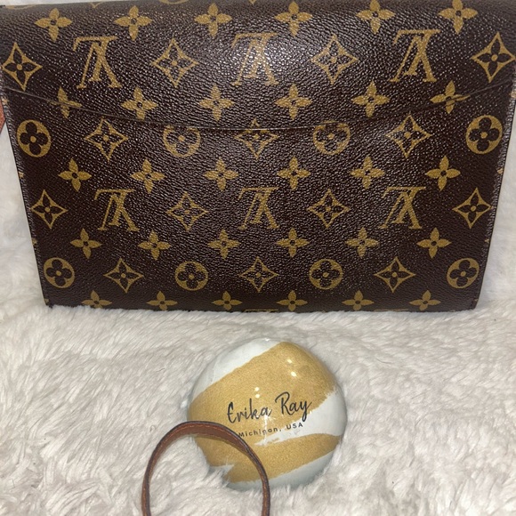 !SOLD! Louis Vuitton Monogram Bordeaux - Picture 13 of 16